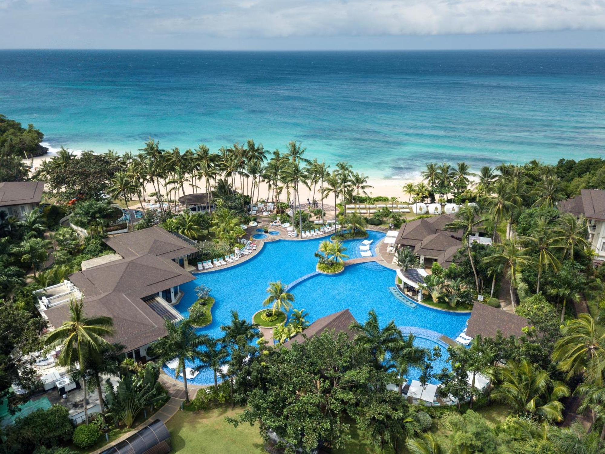 Movenpick Resort & Spa Boracay Yapak Exterior photo The pool at the Hard Rock Hotel