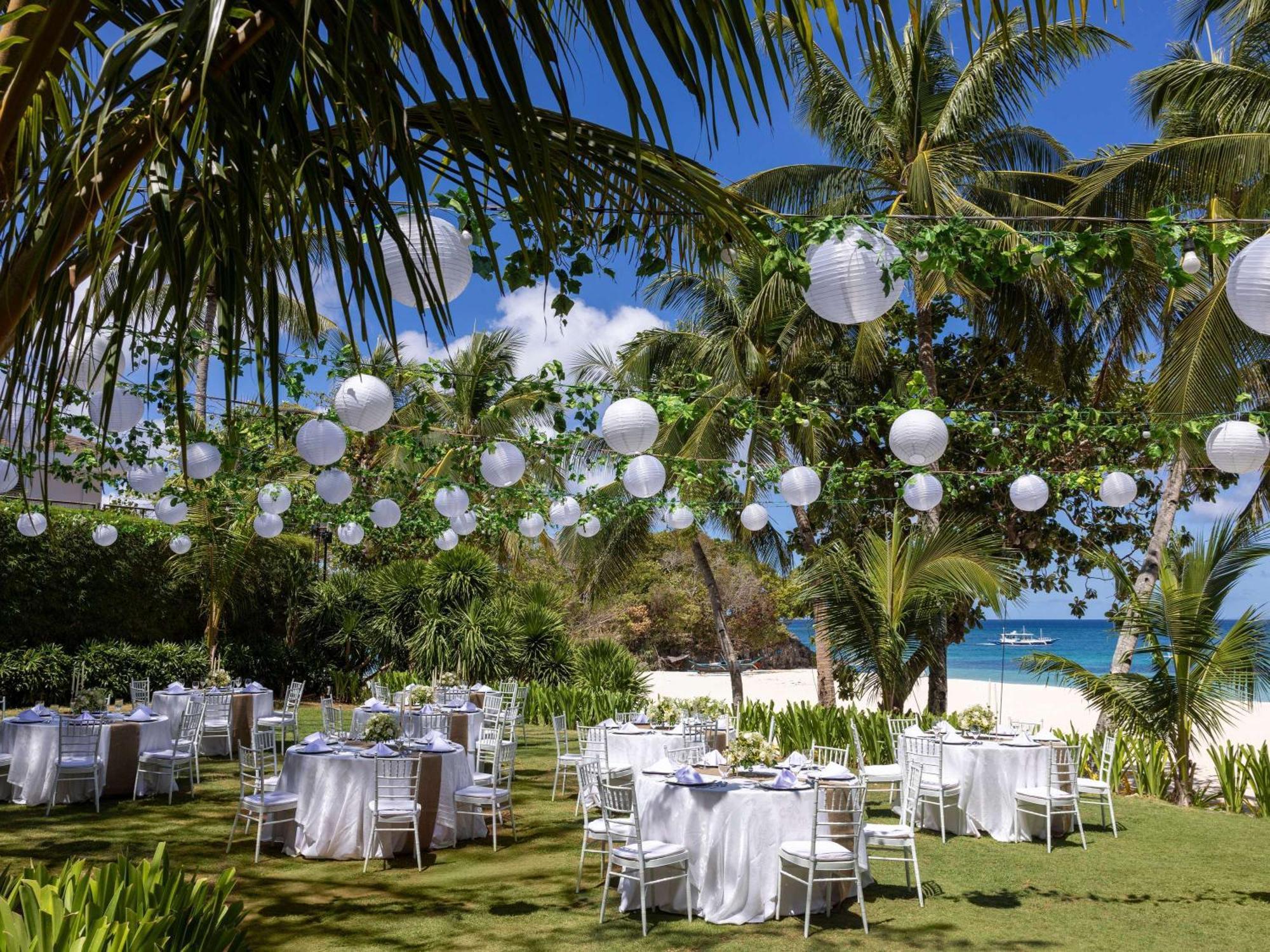 Movenpick Resort & Spa Boracay Yapak Exterior photo A wedding reception at the Four Seasons Resort Maldives at Landaa Giraavili