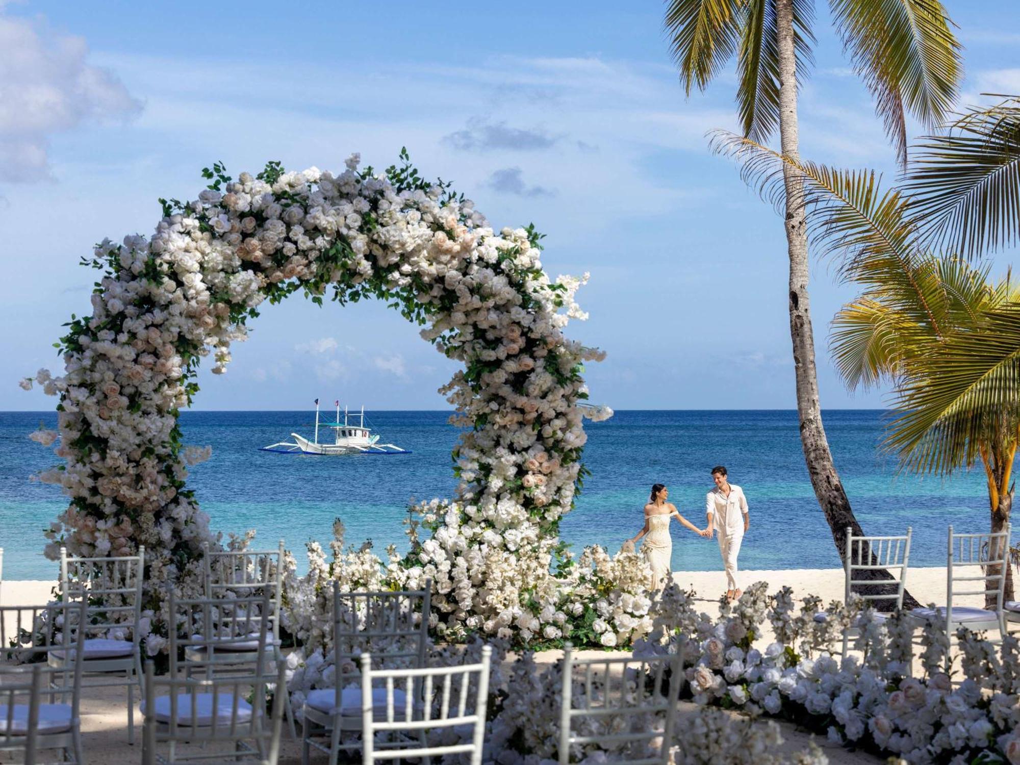 Movenpick Resort & Spa Boracay Yapak Exterior photo Wedding at Sandals Emerald Reef