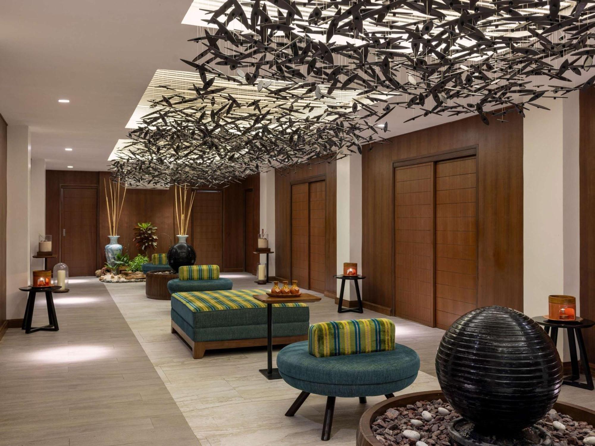 Movenpick Resort & Spa Boracay Yapak Exterior photo The lobby of the hotel