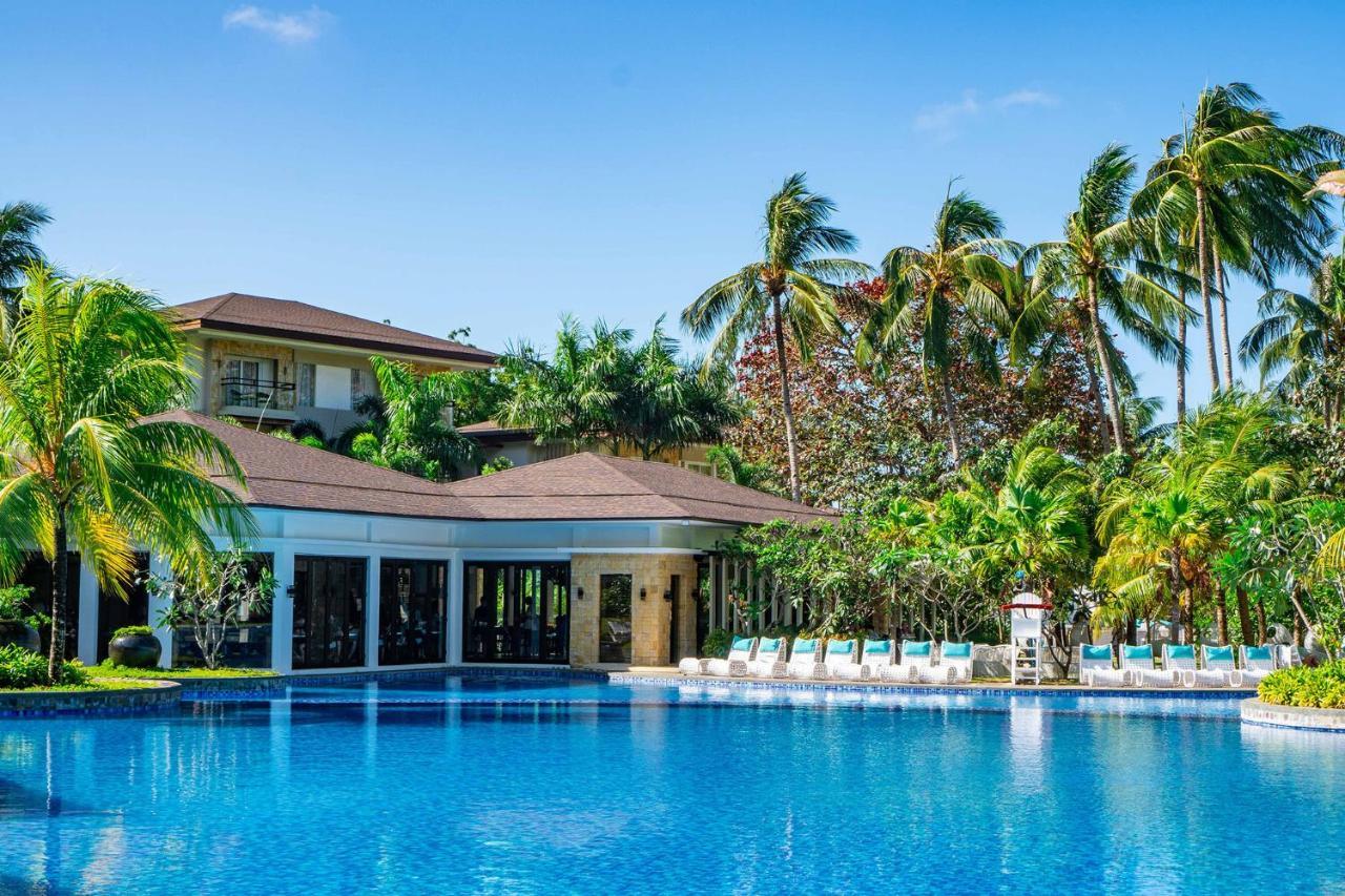 Movenpick Resort & Spa Boracay Yapak Exterior photo The swimming pool at the resort